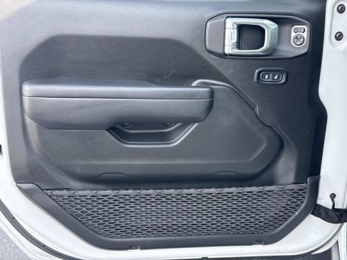 Used 2024 Jeep Wrangler Willys image 15