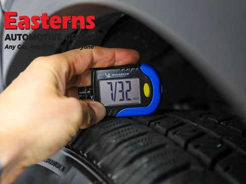 Used 2023 Toyota Highlander L image 25