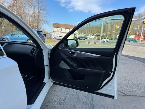 Used 2017 INFINITI Q50 3.0t Premium image 17