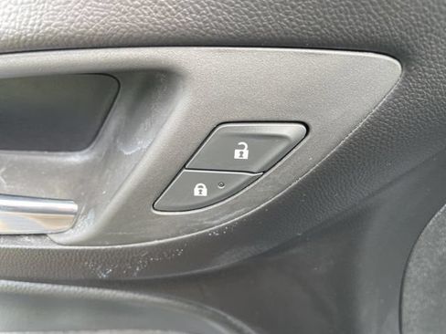 Used 2024 Chevrolet Equinox LT w/ LPO, Floor Liner Package FWD image 13