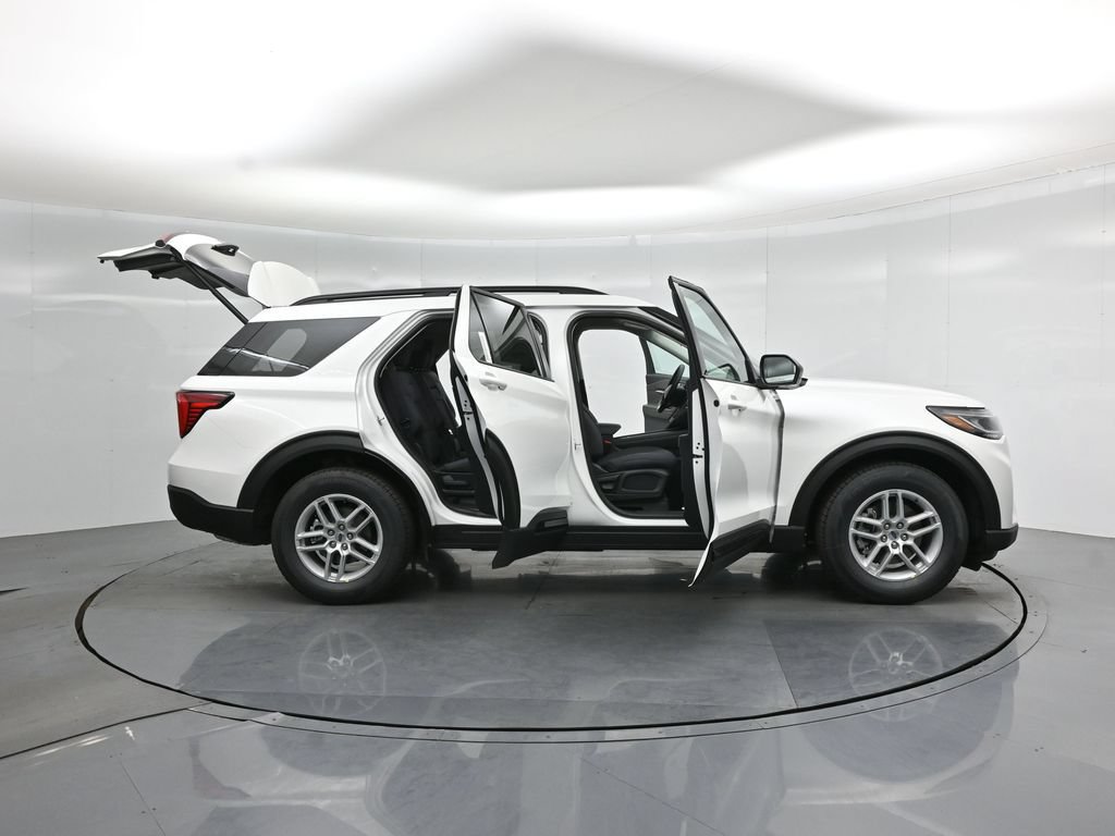 New 2026 Ford Explorer Active AWD/4WD image 4