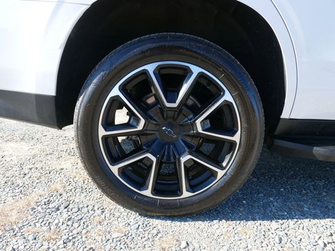 Certified 2022 Chevrolet Tahoe LT w/ Luxury Package image 11