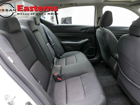 Used 2024 Nissan Altima 2.5 SV w/ SV Premium Package AWD/4WD image 22