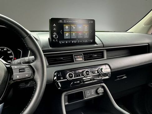 Certified 2025 Honda Pilot EX-L image 9