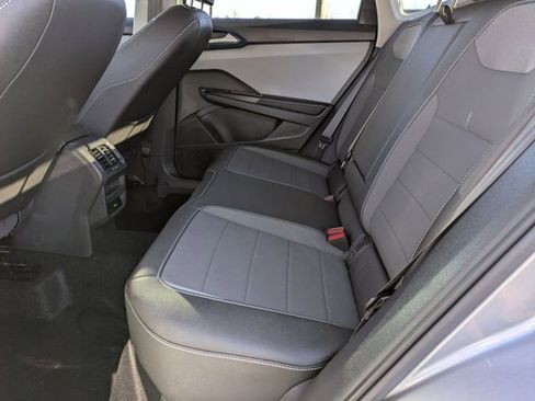 Used 2024 Volkswagen Taos SE image 22