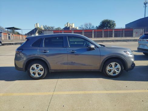 Used 2023 Honda HR-V LX image 5