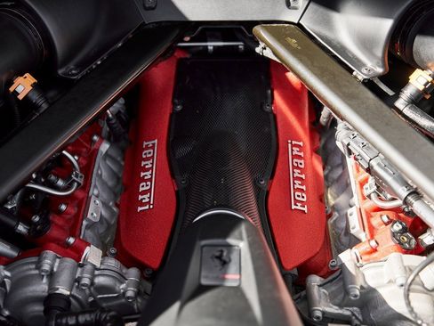 Used 2022 Ferrari SF90 Stradale image 25