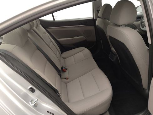 Used 2018 Hyundai Elantra SEL FWD image 19