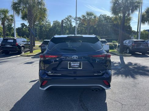 Used 2025 Toyota Highlander XSE AWD/4WD image 9
