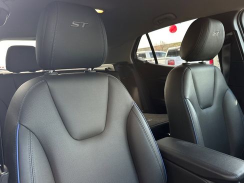 Used 2025 Buick Encore GX Sport Touring w/ Advanced Technology Package image 17