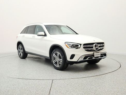 Used 2022 Mercedes-Benz GLC 300 image 3