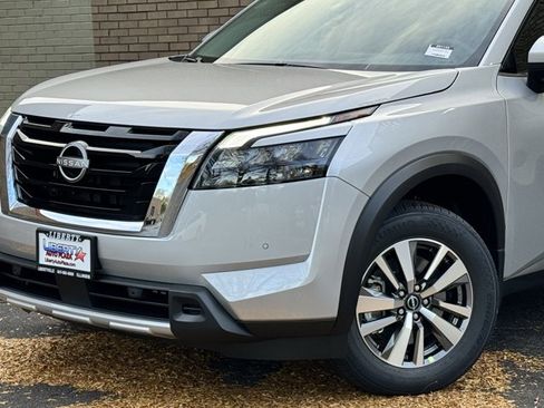 New 2025 Nissan Pathfinder SL image 37