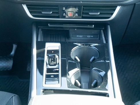 New 2026 Volkswagen Atlas Cross Sport SE image 33