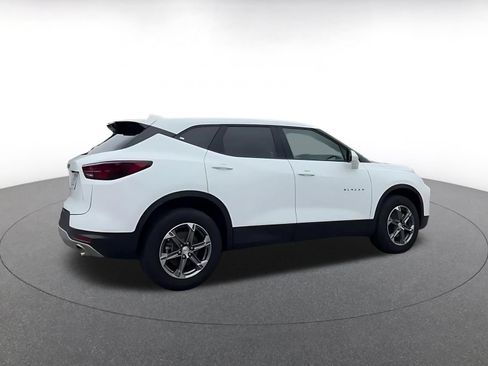 Used 2025 Chevrolet Blazer LT FWD image 14