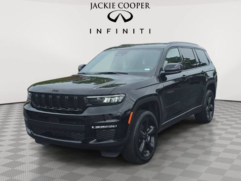 Used 2025 Jeep Grand Cherokee L Limited w/ Black Appearance Package AWD/4WD image 1