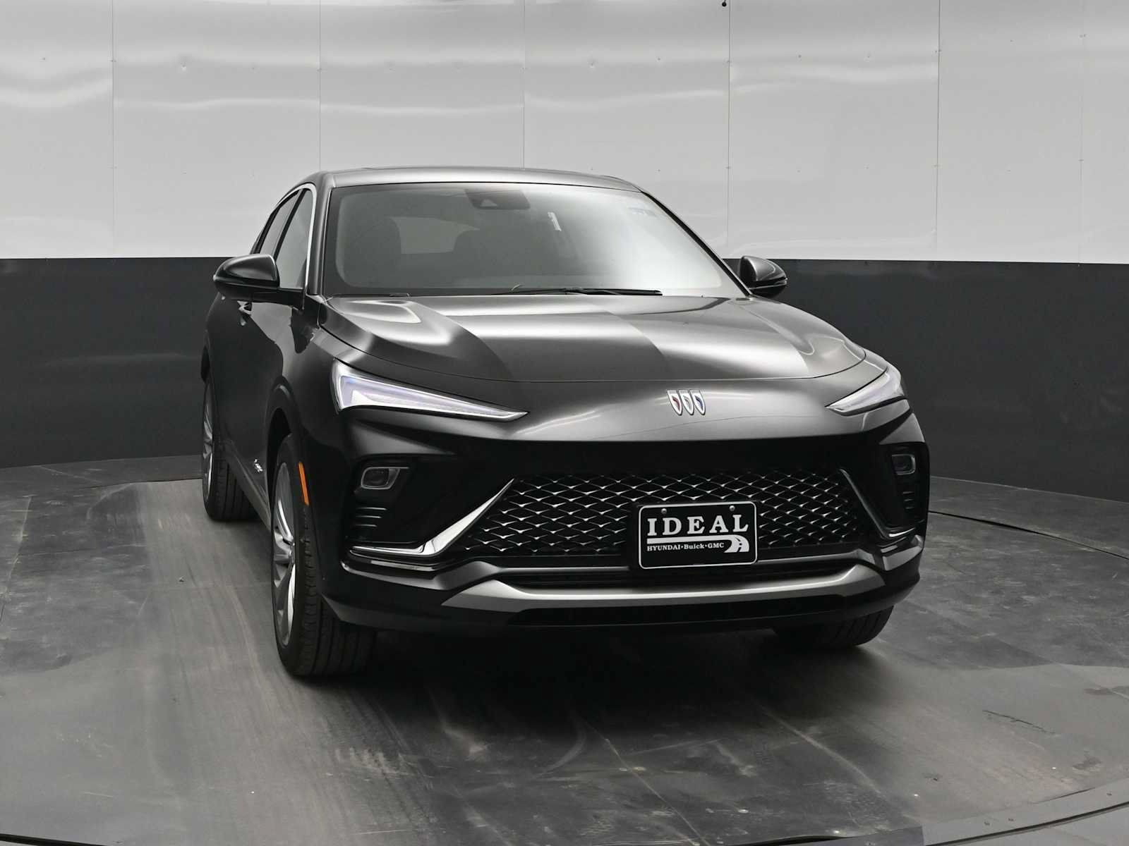 New 2026 Buick Envista Avenir FWD image 2
