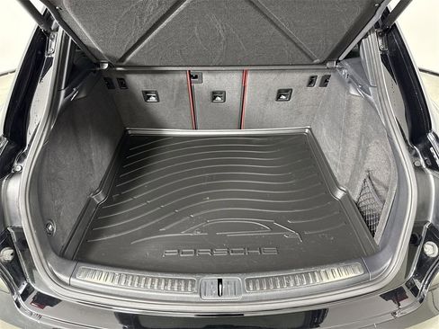 Certified 2021 Porsche Macan S image 21