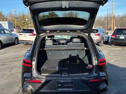 Used 2025 Genesis GV70 3.5T Sport w/ Sport Prestige Package image 11