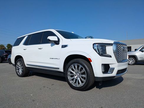 Used 2023 GMC Yukon Denali w/ Max Trailering Package AWD/4WD image 2