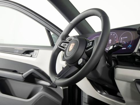 New 2026 Porsche Cayenne AWD/4WD image 29