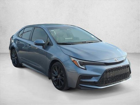 Certified 2024 Toyota Corolla SE FWD image 3