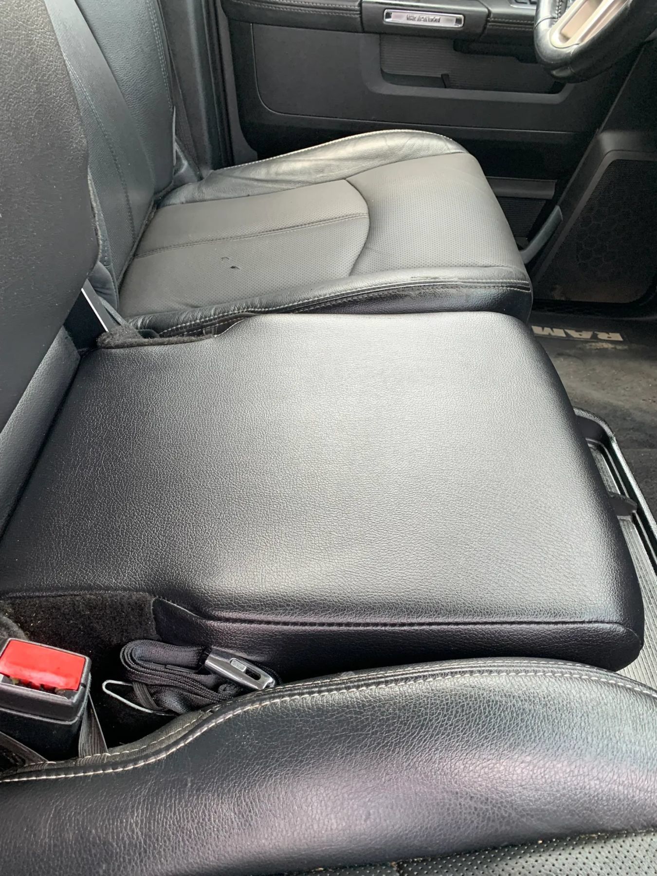 Used 2018 RAM 1500 Laramie w/ Convenience Group AWD/4WD image 13
