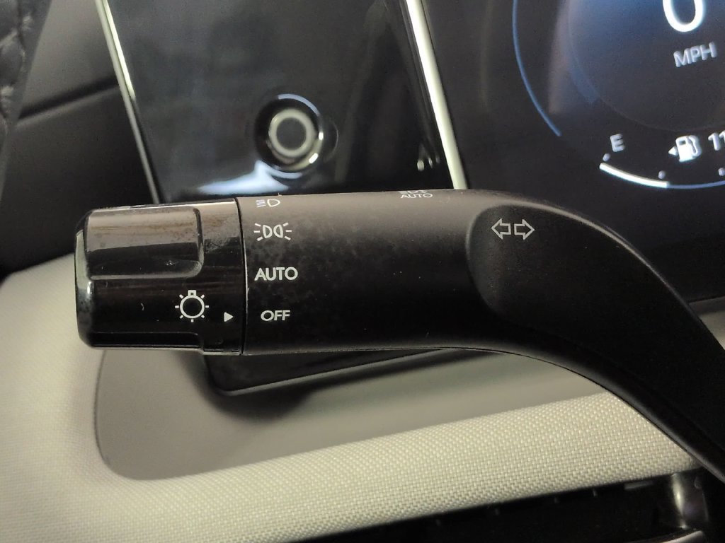 Used 2025 Hyundai Tucson Limited AWD/4WD image 38