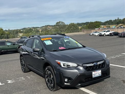 Used 2022 Subaru Crosstrek 2.5i Limited w/ Moonroof Package 2 image 3