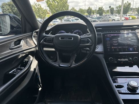 Used 2021 Jeep Grand Cherokee L Overland w/ Advanced Protech Group III AWD/4WD image 30