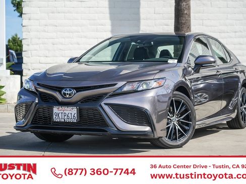Certified 2024 Toyota Camry SE w/ Convenience Package FWD image 1