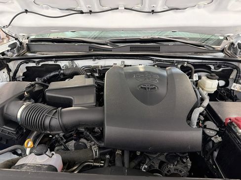 Used 2023 Toyota Tacoma SR AWD/4WD image 24