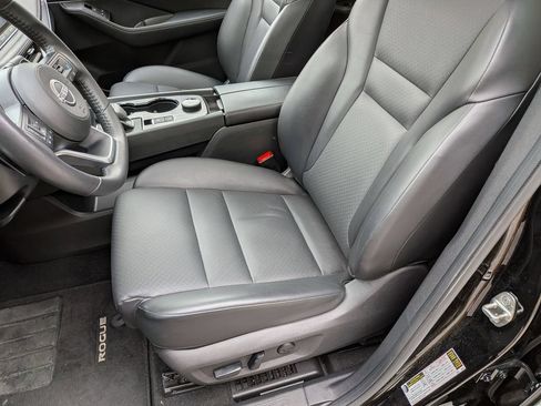 Used 2024 Nissan Rogue SV w/ SV Premium Package AWD/4WD image 24
