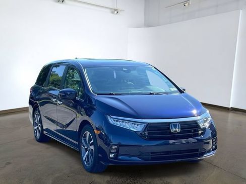 Used 2024 Honda Odyssey Touring image 4
