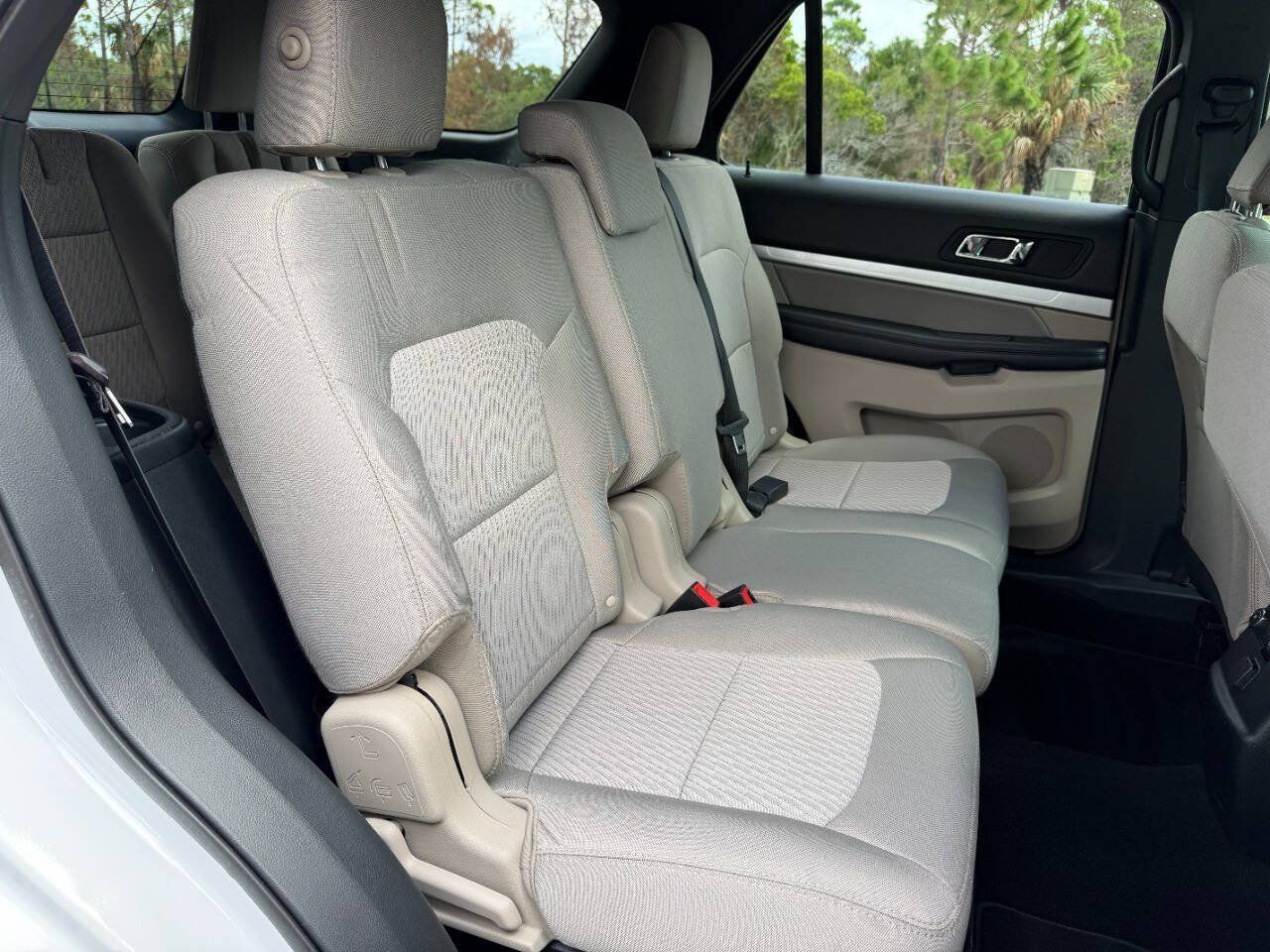 Used 2019 Ford Explorer FWD image 21