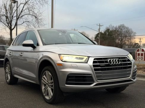 Used 2018 Audi Q5 2.0T Premium Plus w/ Premium Plus Package AWD/4WD image 8