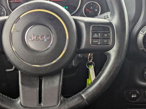 Used 2014 Jeep Wrangler Sport w/ Connectivity Group image 20