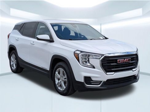 Used 2024 GMC Terrain SLE FWD image 8