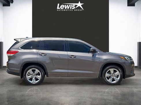 Used 2018 Toyota Highlander Limited FWD image 5