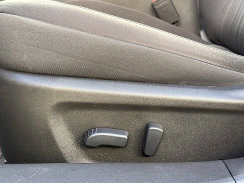 Used 2024 Nissan Altima 2.5 SV image 12