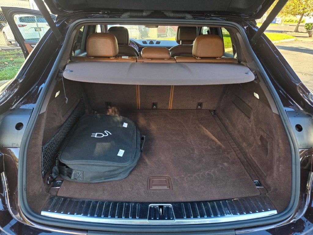 Used 2023 Porsche Cayenne Platinum Edition w/ Premium Package Plus (PIA) AWD/4WD image 42