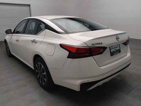 Used 2024 Nissan Altima 2.5 S FWD image 5