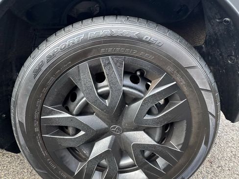 Used 2019 Toyota C-HR LE image 12