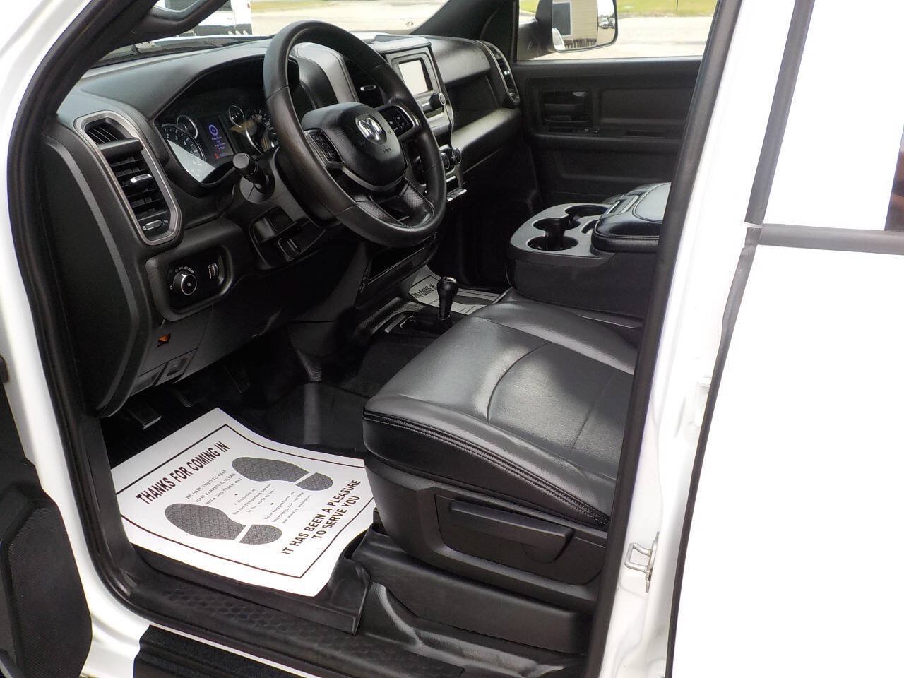 Used 2022 RAM 2500 Tradesman w/ Chrome Appearance Group AWD/4WD image 11
