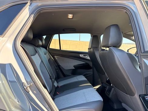 Used 2024 Volkswagen ID.4 2WD image 17