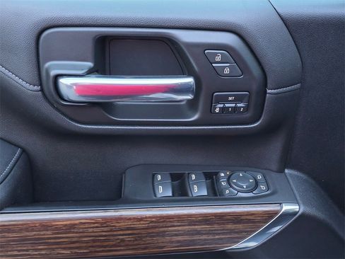 Used 2020 Chevrolet Silverado 3500 High Country w/ Technology Package image 25