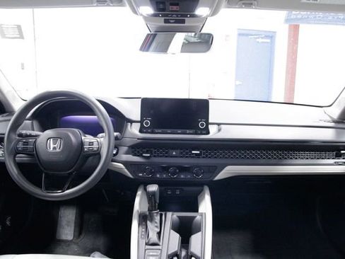 Certified 2023 Honda Accord EX image 17