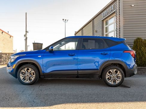 Used 2024 Kia Seltos LX image 2