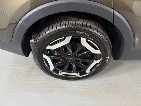 New 2025 Kia Telluride EX image 10