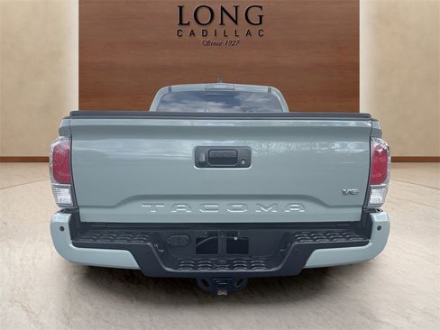 Used 2022 Toyota Tacoma TRD Off-Road image 6