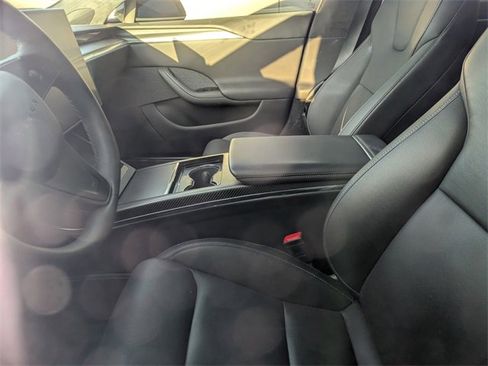 Used 2024 Tesla Model S Plaid image 7